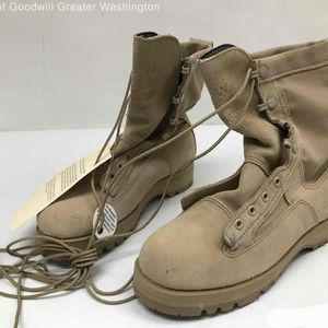 New With Tag Wellco Women Sand Colored Army Boots Size 5.5